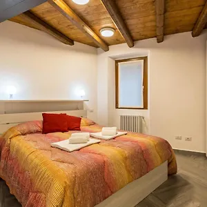  Apartment Giulia Italy
